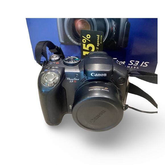 Canon PowerShot S3 IS Digital Camera - Picture 2 of 16